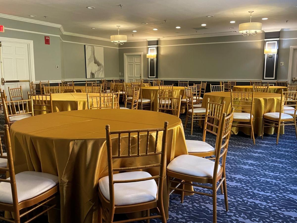 Chateau Merrimack Hotel & Spa Tyngsboro Dış mekan fotoğraf