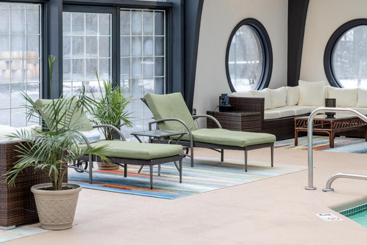 Chateau Merrimack Hotel & Spa Tyngsboro Dış mekan fotoğraf