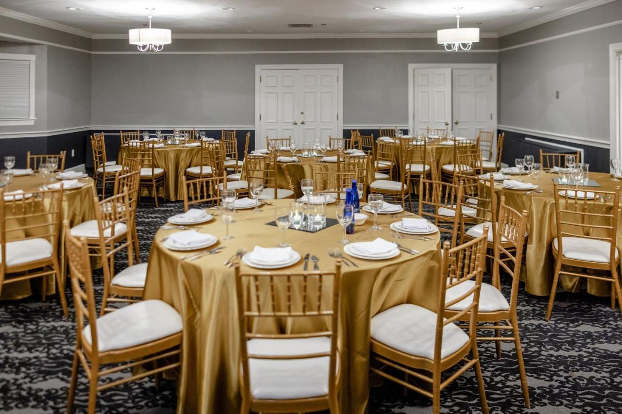 Chateau Merrimack Hotel & Spa Tyngsboro Dış mekan fotoğraf